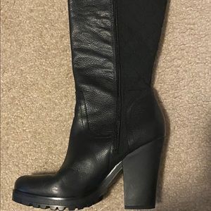 Women’s GUESS black leather/quilted highheel boots